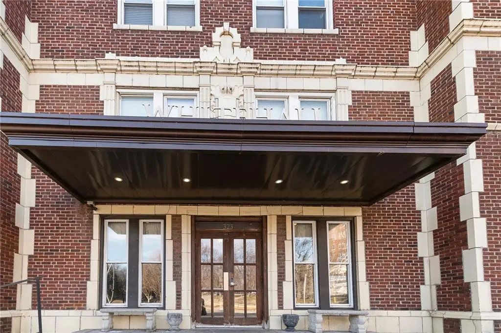 323 Emanuel Cleaver Ii Boulevard 8c, Kansas City