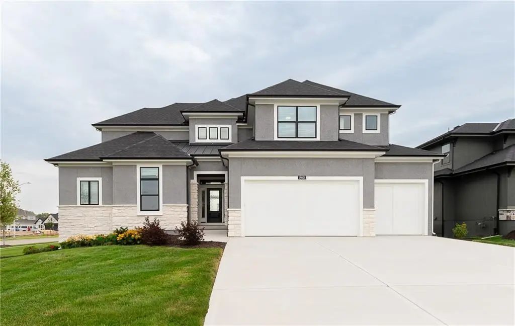 18601 Mohawk Lane, Overland Park
