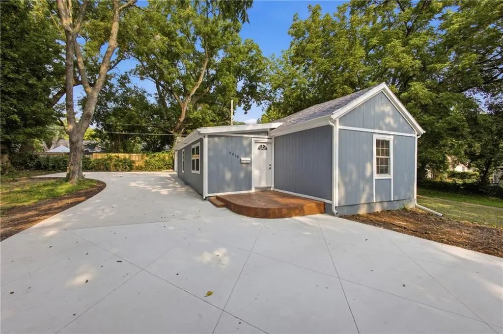 6818 Agnes Avenue, Kansas City