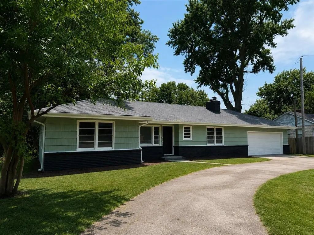 3320 Blue Ridge Boulevard, Independence