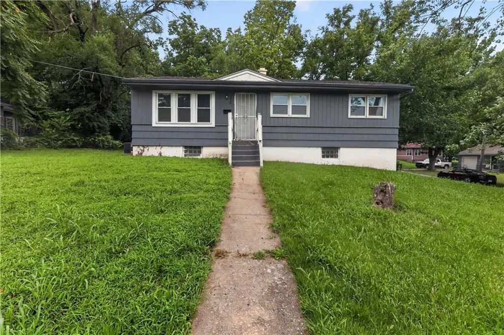1420 E 82nd Street, Kansas City