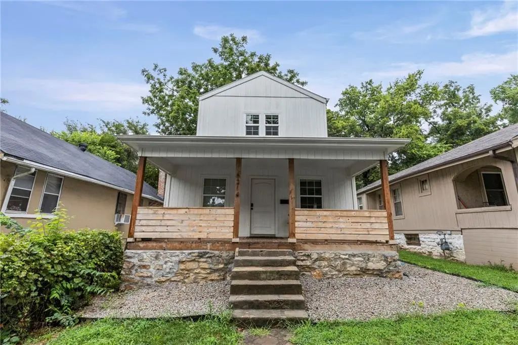 6214 Tracy Avenue, Kansas City