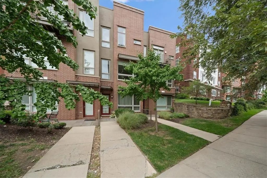 4524 Mill Creek Parkway, Kansas City