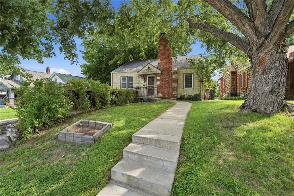 4201 Roanoke Road, Kansas City
