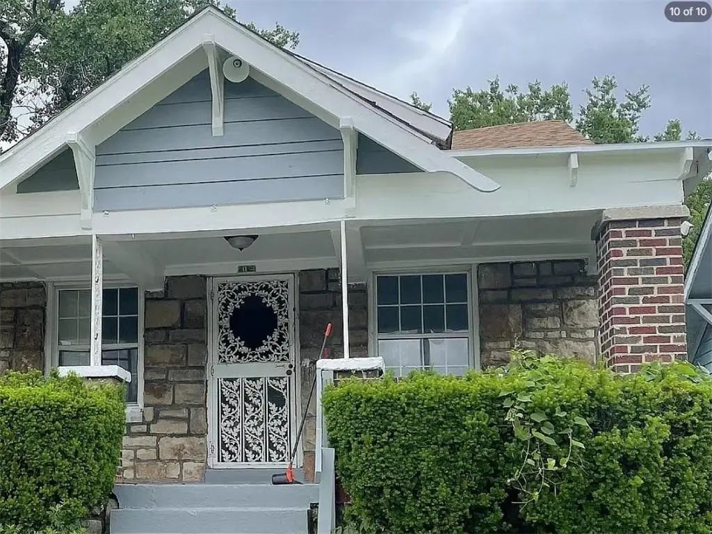 4129 College Avenue, Kansas City