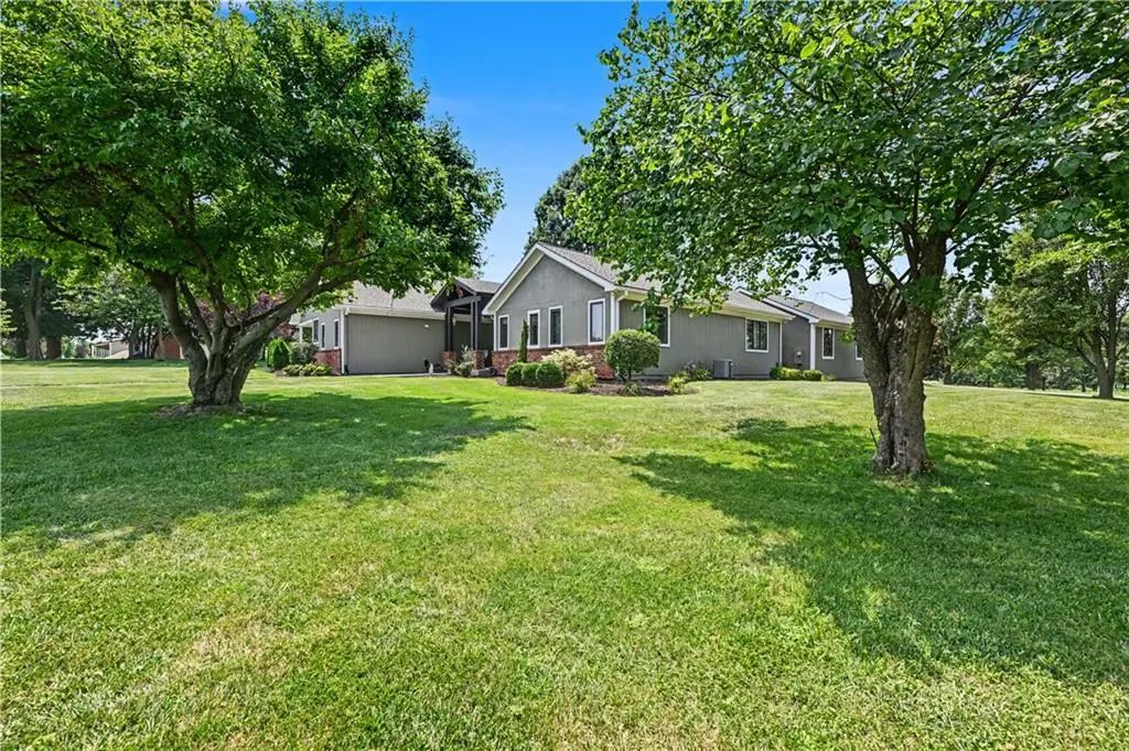 19960 Briar Street, Stilwell