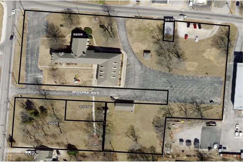 5809 E Red Bridge Road, Kansas City