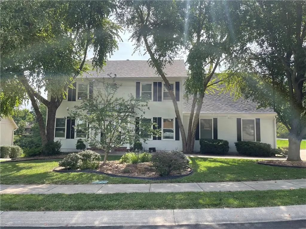 1800 Nw Westbrooke Drive, Blue Springs