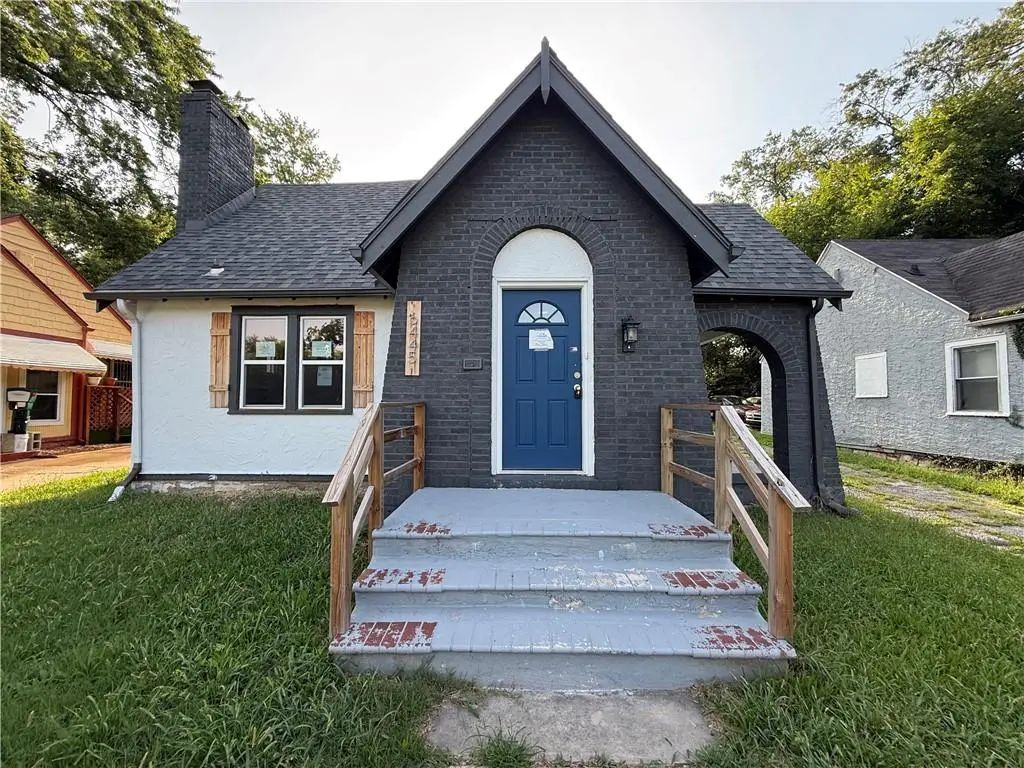 6445 S Benton Avenue, Kansas City
