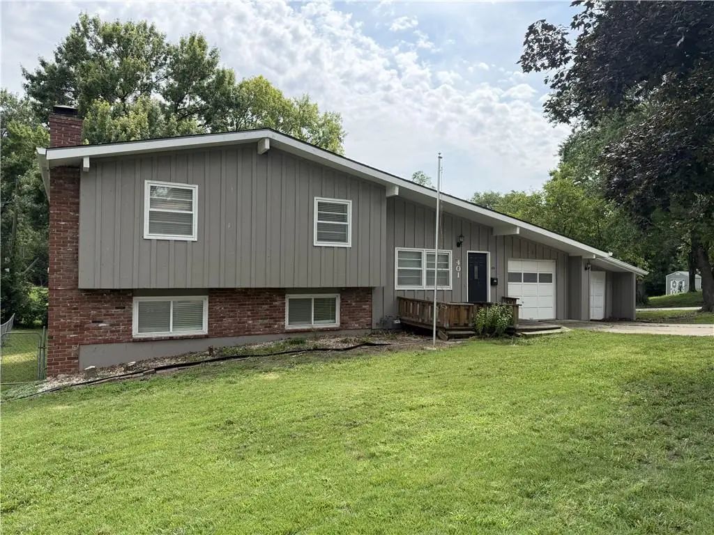 401 E 90th Terrace, Kansas City