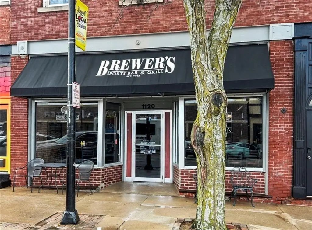 1120 W Main Street, Blue Springs