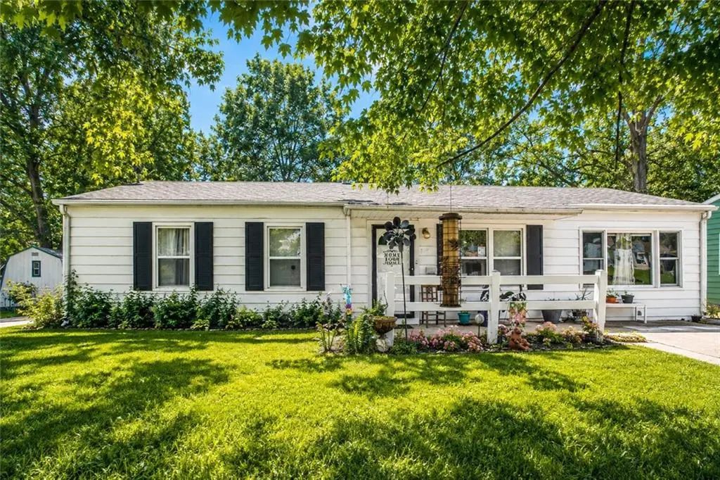 1304 N Indian Lane, Independence