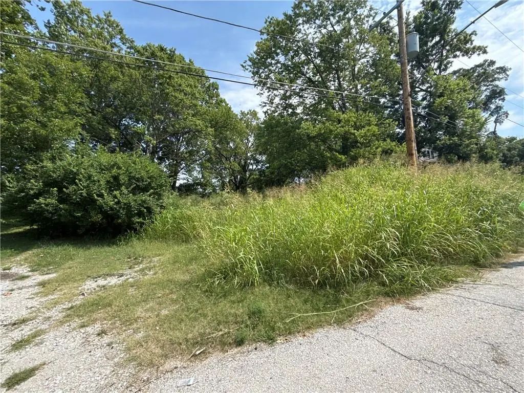 11328 E Lexington Avenue, Independence