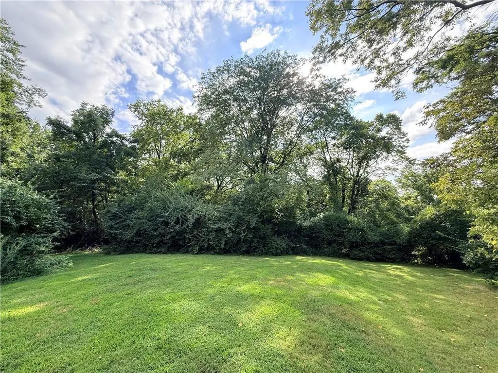 1304 N River Boulevard, Independence