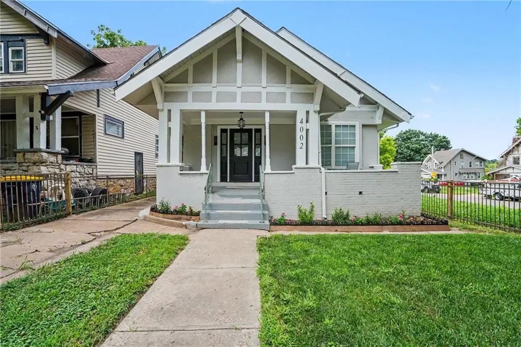4002 S Benton Avenue, Kansas City