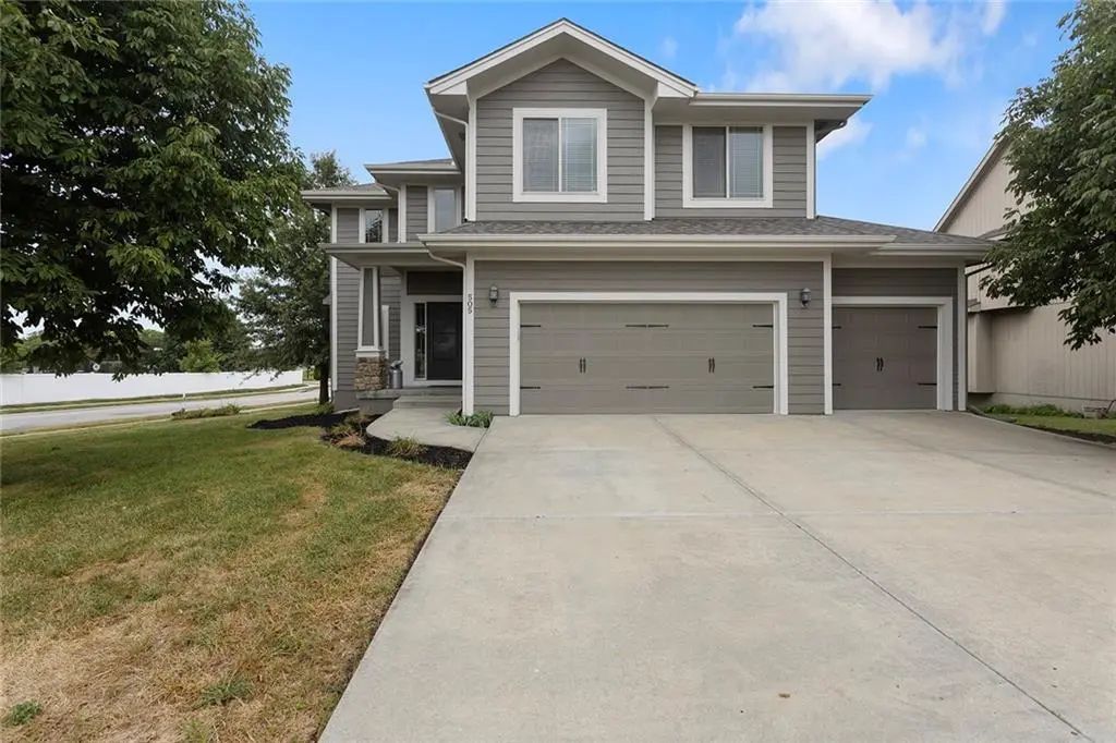 505 Sw Webster Drive, Blue Springs