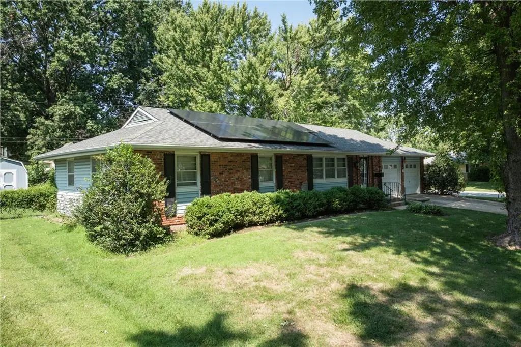110 S Queen Ridge Drive, Independence