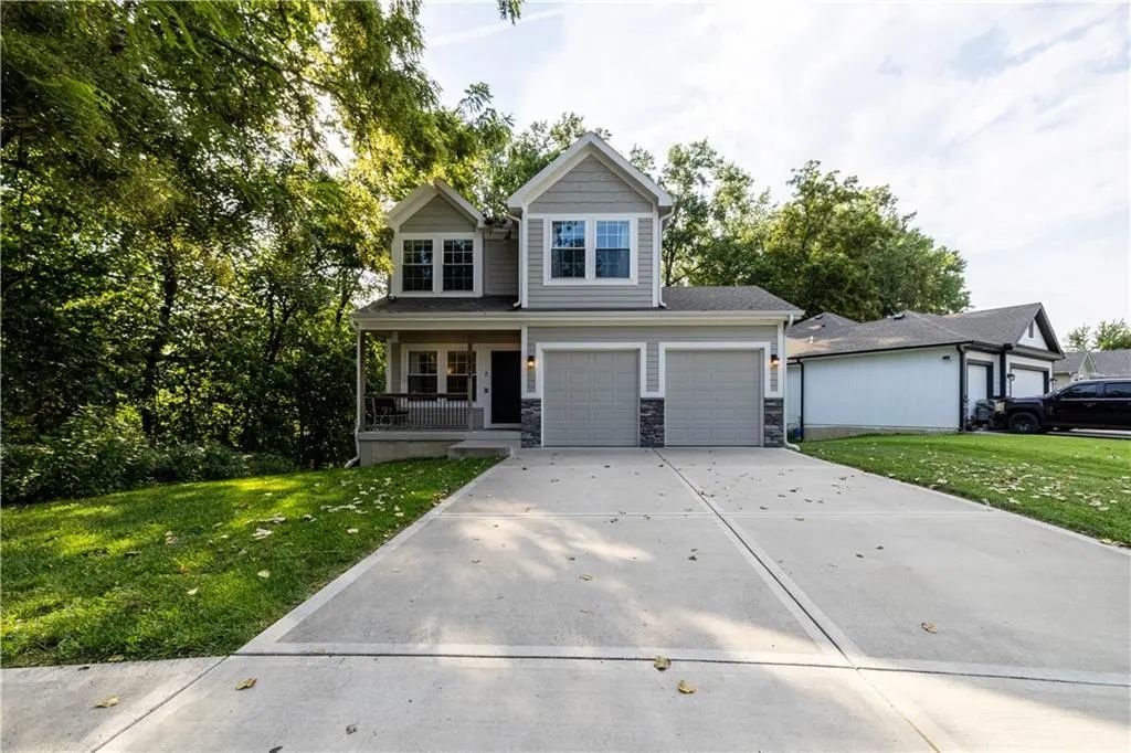 2202 N Woodsbury Road, Independence