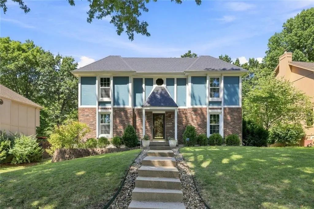 6112 N Strathbury Avenue, Kansas City