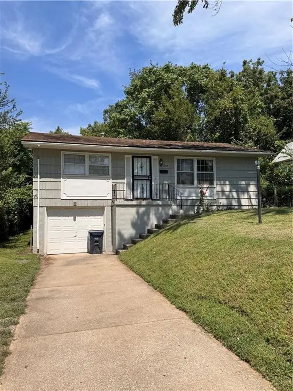 1204 E 81st Street, Kansas City