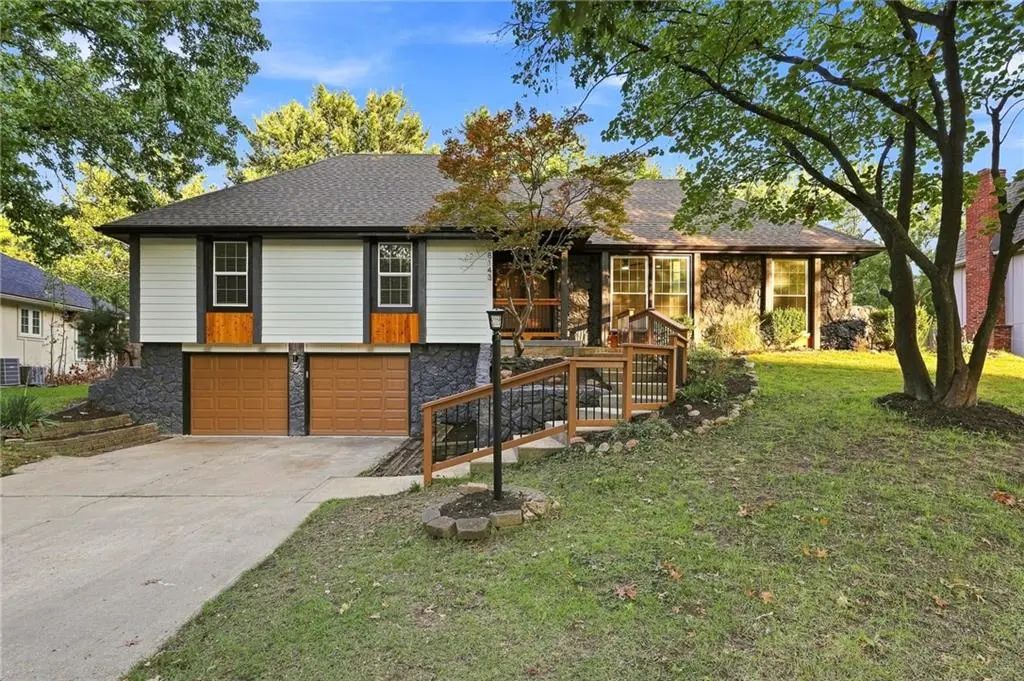 8143 Nw Beaman Drive, Kansas City