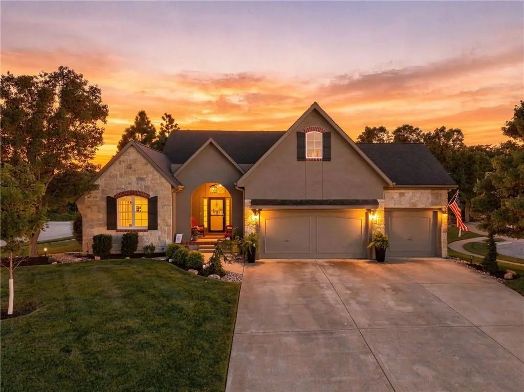 10948 S Cottage Court, Olathe