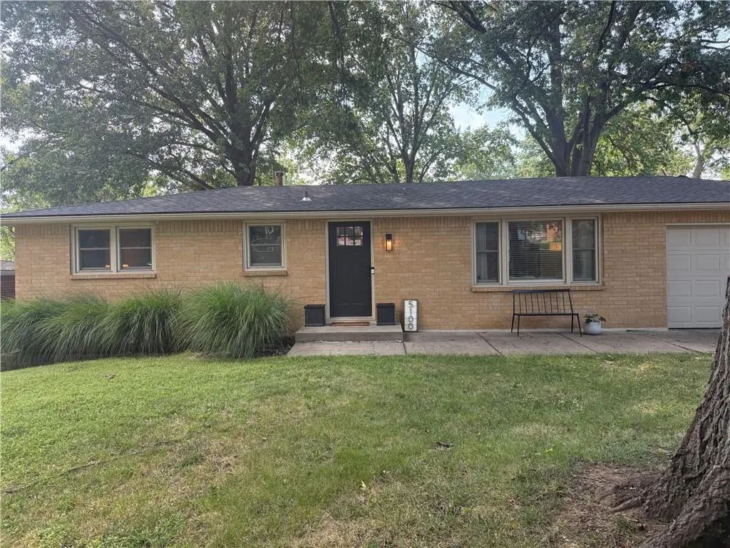 5100 Nw Linder Lane, Kansas City