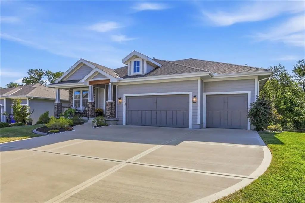 11653 S Barker Road, Olathe