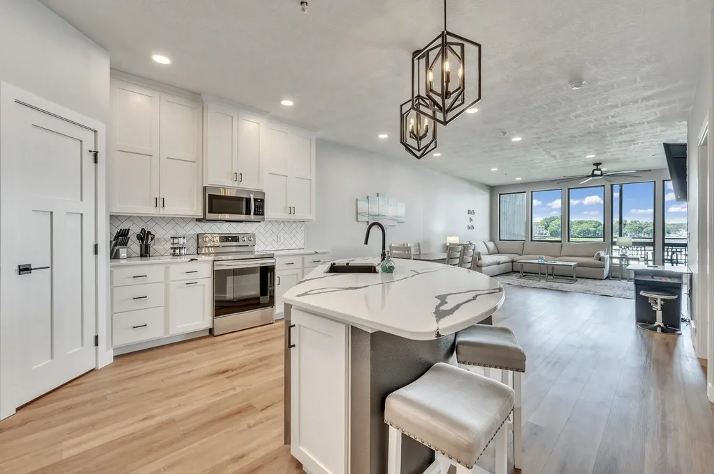 570 Linden Drive 203, Arnolds Park