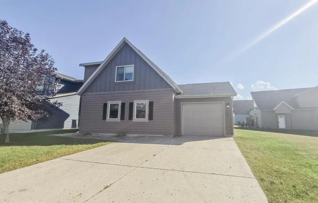 290 240th Avenue 104, Arnolds Park