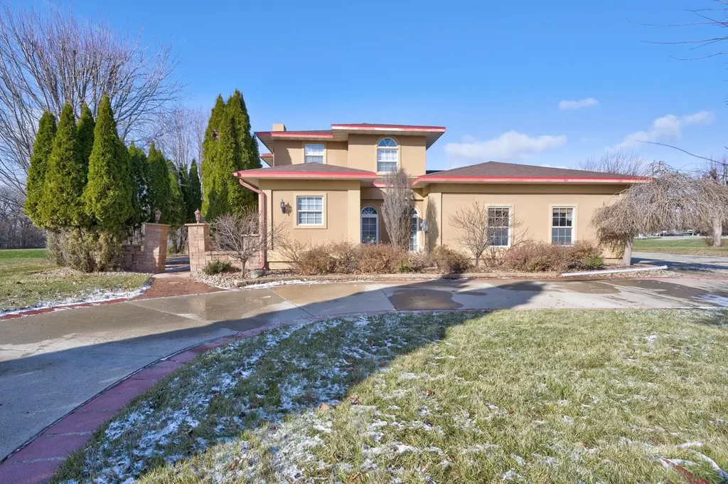 1111 Eloise Street, Okoboji