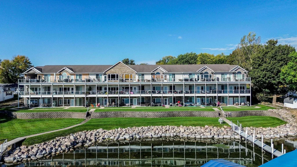 14 Iowa Street B4, Arnolds Park