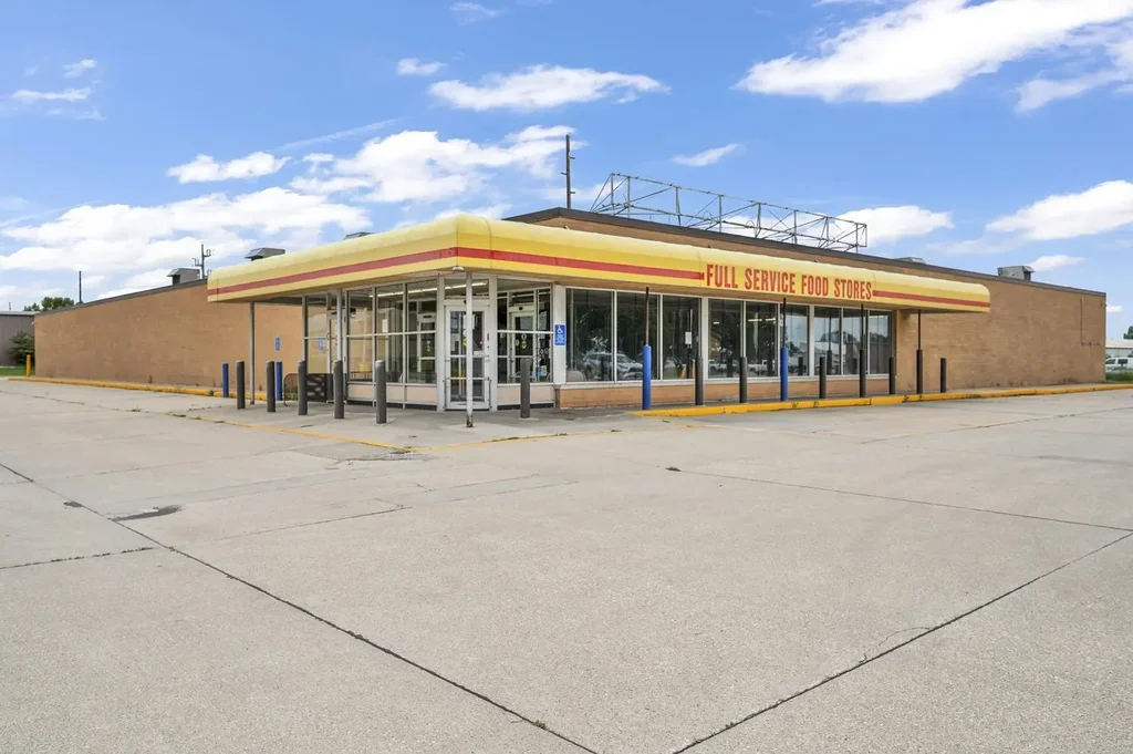 1906 Keokuk Avenue, Spirit Lake