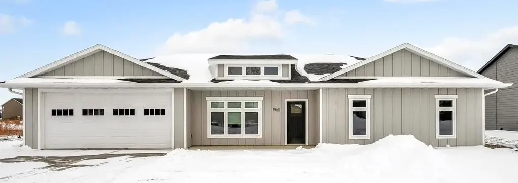 1960 35th Street, Spirit Lake