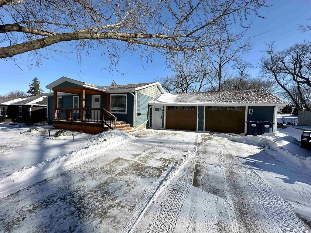 1403 Fargo Avenue, Spirit Lake