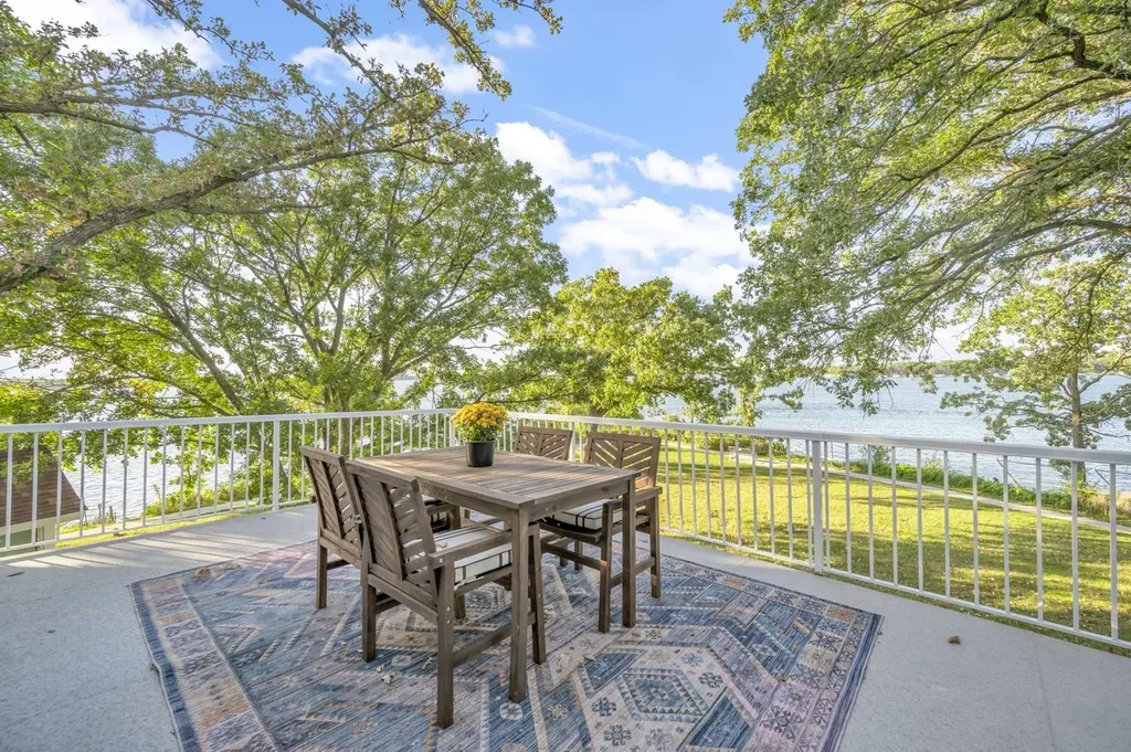 160 Pillsbury Pt, Arnolds Park