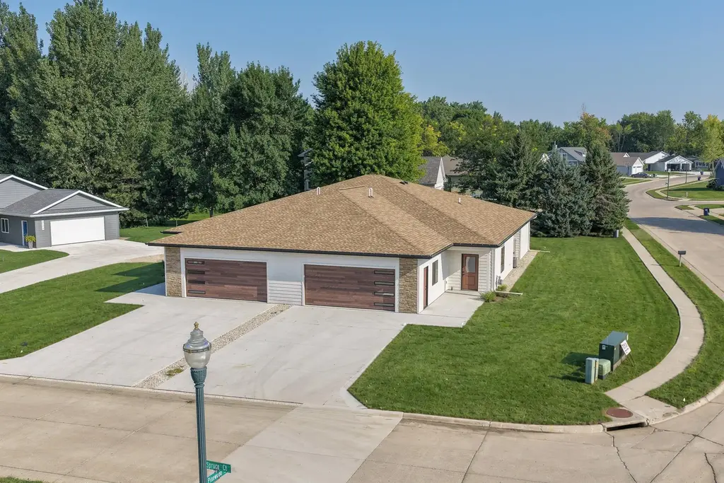 3102 Spruce Court, Unit B, Spirit Lake