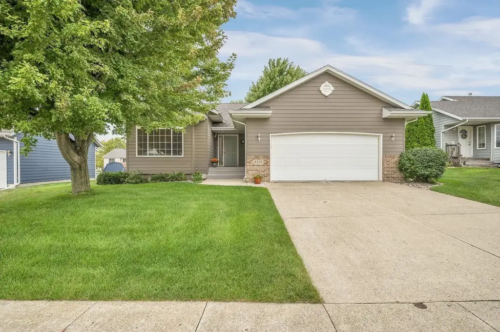 3722 Ithaca Avenue, Spirit Lake