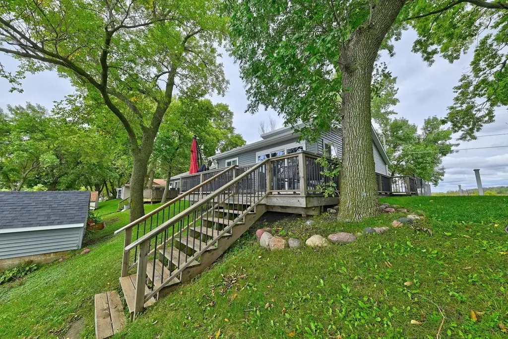 25251 Mcclelland Lane, Spirit Lake
