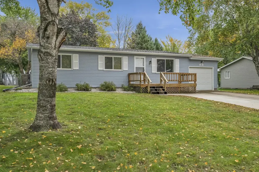 3121 Center Lake Drive, Spirit Lake