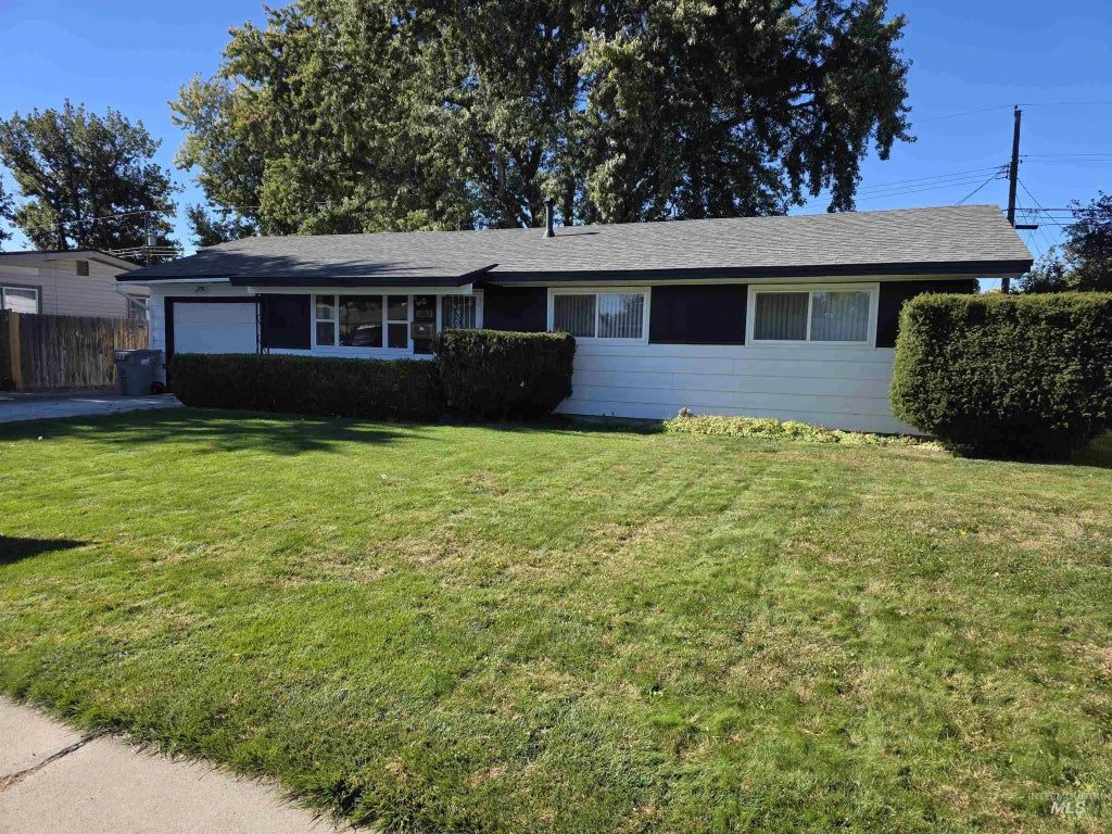 1185 Phelps Circle, Mountain Home