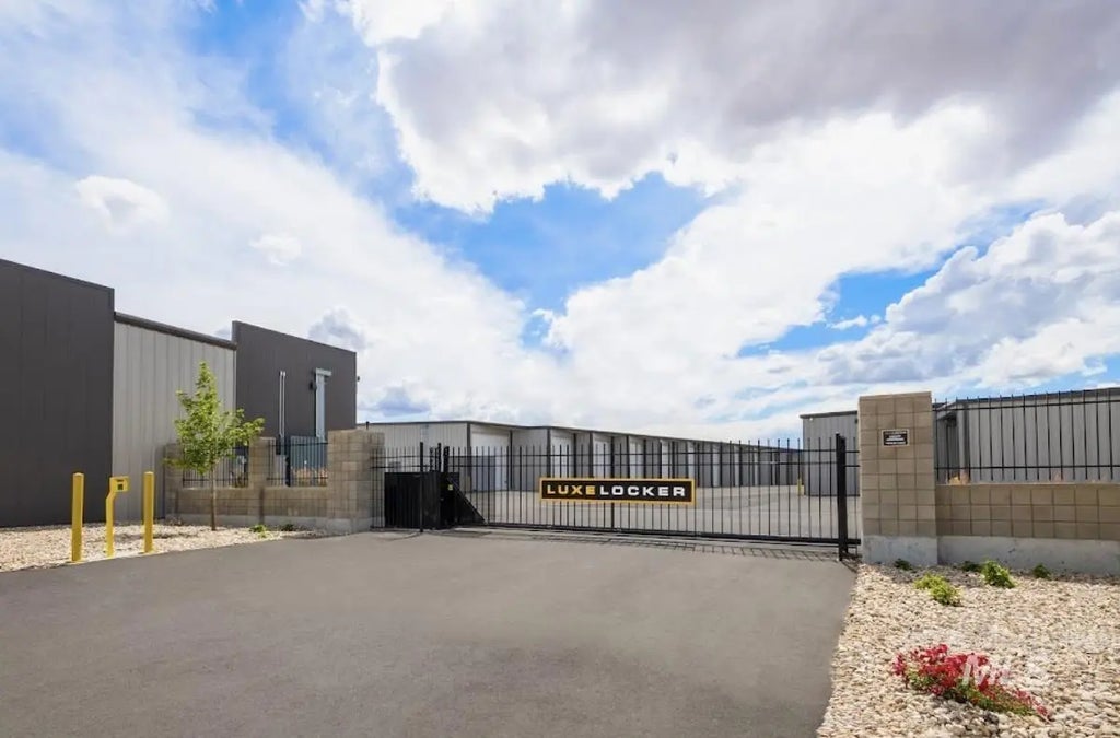 7373 S Federal Way, Boise