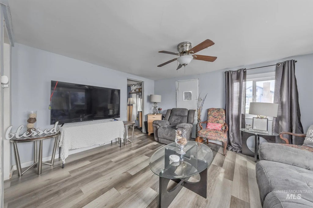 107 Se 5th Ave, Ontario