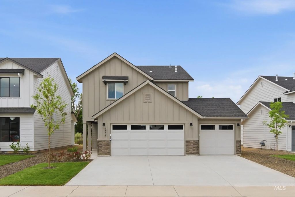 2559 W Tar Sands Dr, Kuna