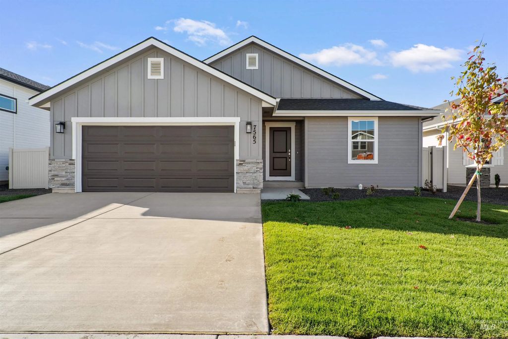 9503 S Geothermal Ave., Kuna
