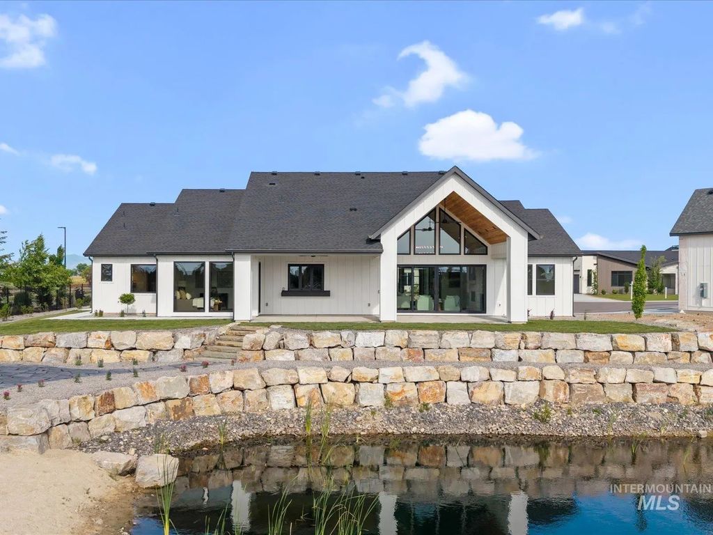 448 Joy Avenue, Middleton