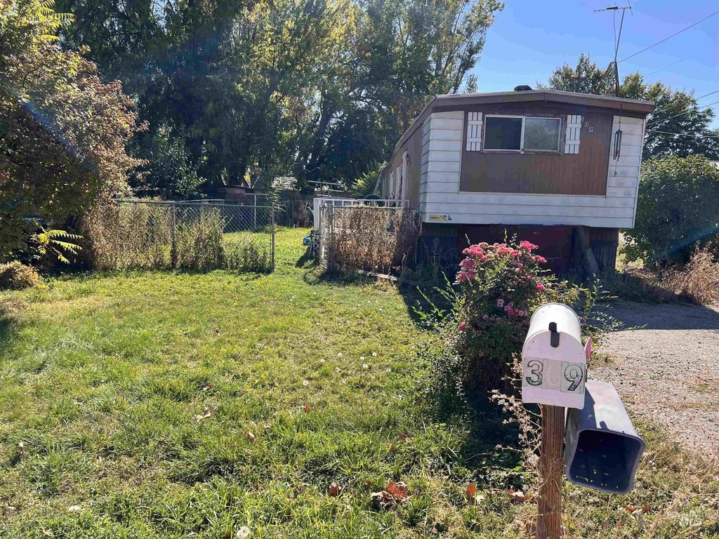 309 W Maple St, New Plymouth