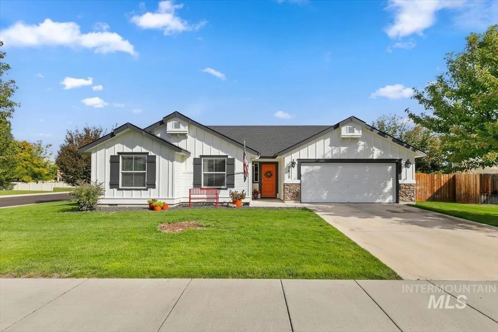 1472 E Meadow Creek, Meridian