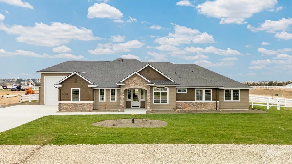 24959 Belgian Way, Middleton