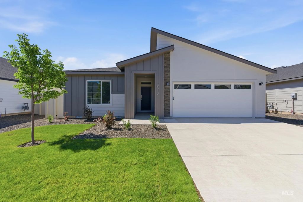 4504 S Amsterdam Ave, Nampa